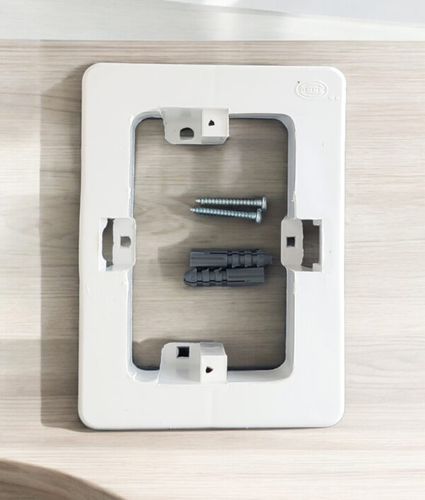 Caja para canaleta con taquetes - Imagen 2